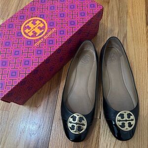 Tory Burch Black Flats -sz 6